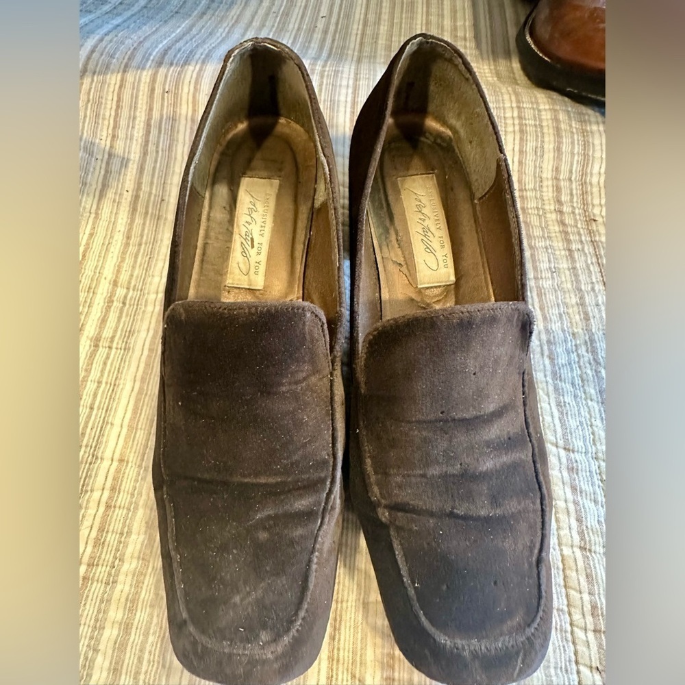 Vintage Brown Velvet Block Heel Loafers by Joan & David 10M Monica Sculpted